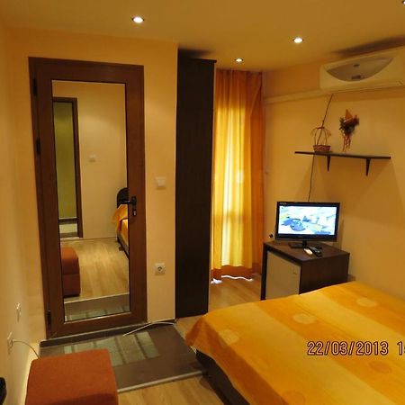 Family Hotel Lebed Nesebar Phòng bức ảnh