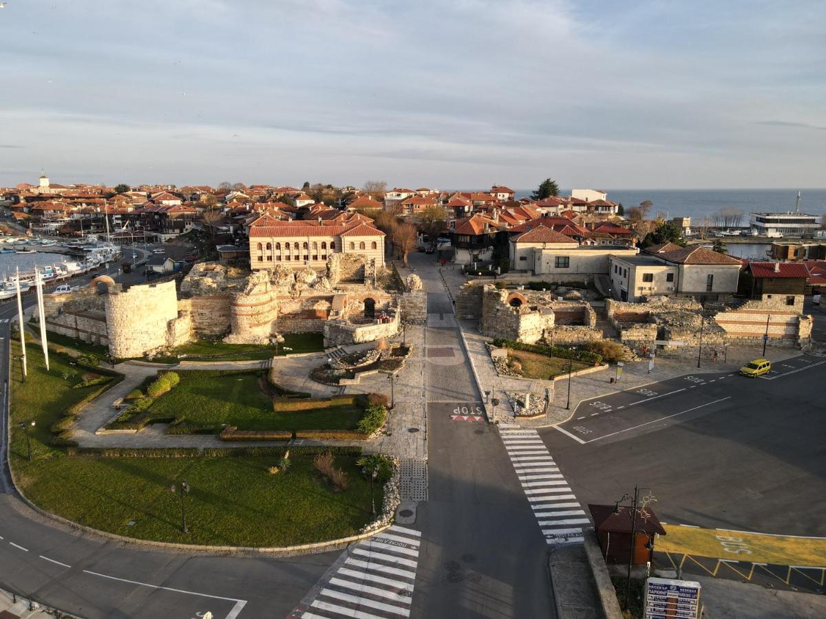 Family Hotel Lebed Nesebar Ngoại thất bức ảnh