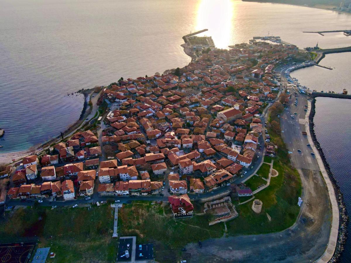 Family Hotel Lebed Nesebar Ngoại thất bức ảnh