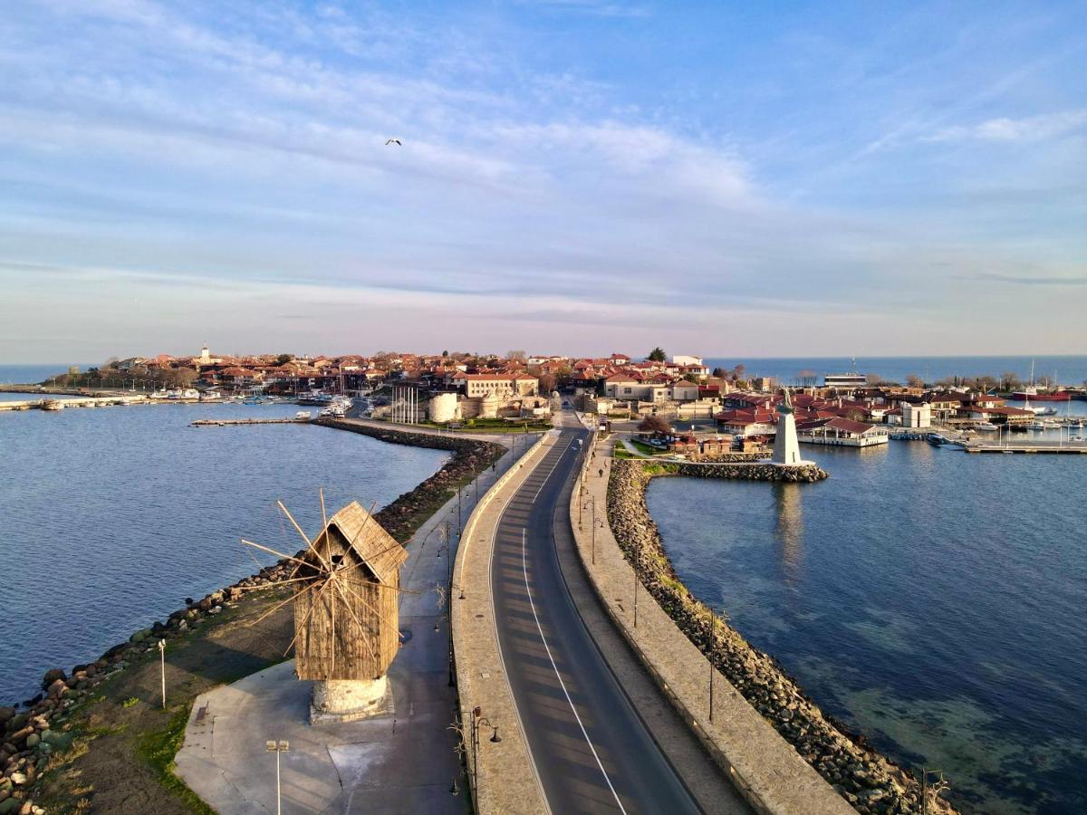 Family Hotel Lebed Nesebar Ngoại thất bức ảnh